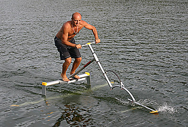 Aqua-Skuter - полезный отдых. Скользите над водой!